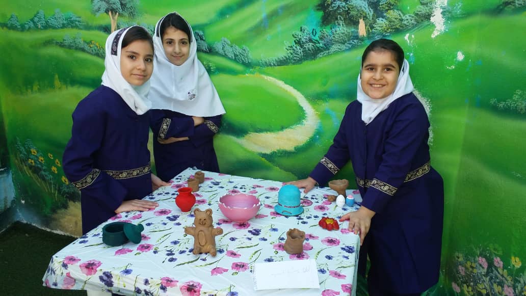روزهای پایانی سال تحصیلی با سفالگری هنرمندان چهارم «الف»
